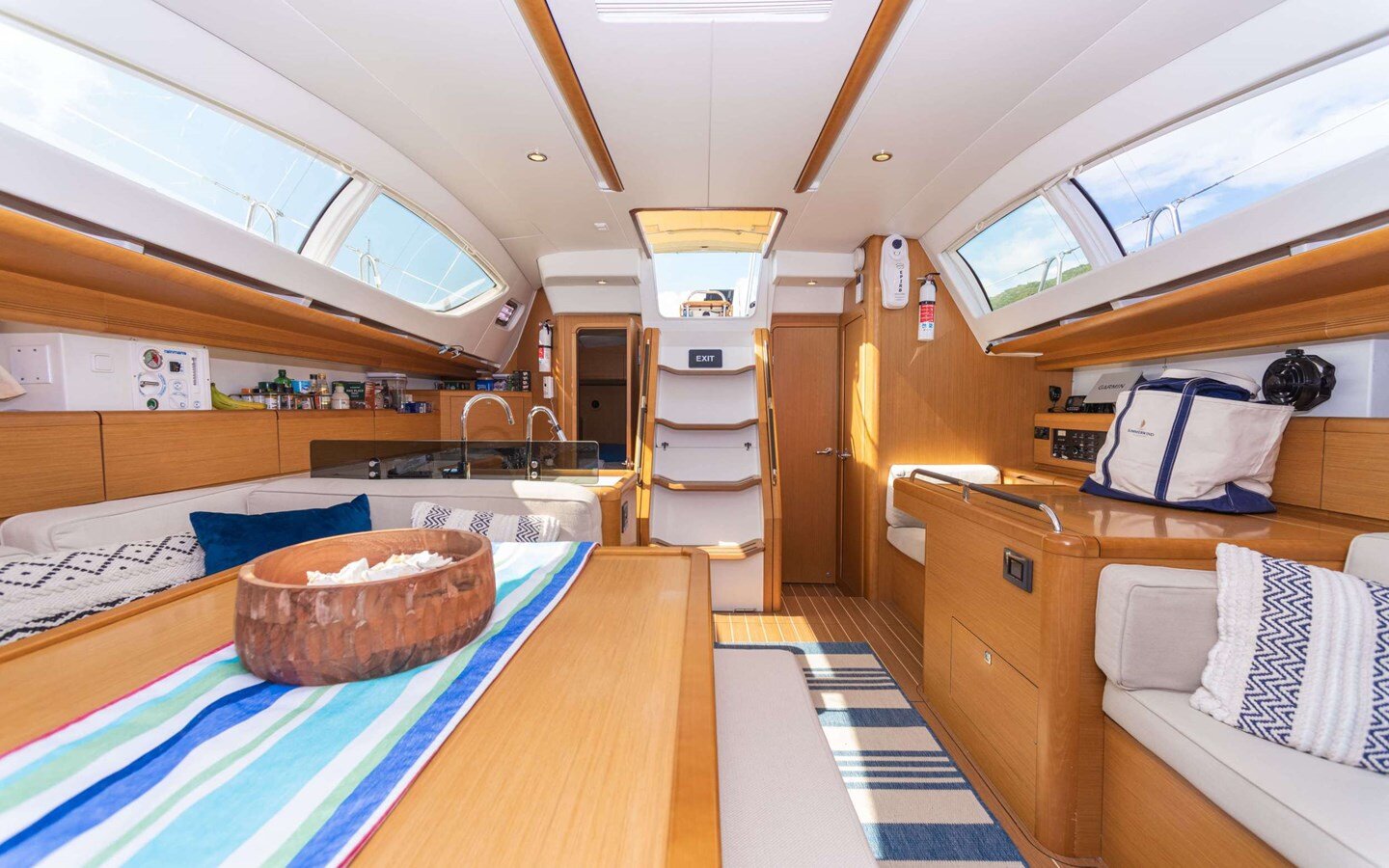 2011 JEANNEAU 50'