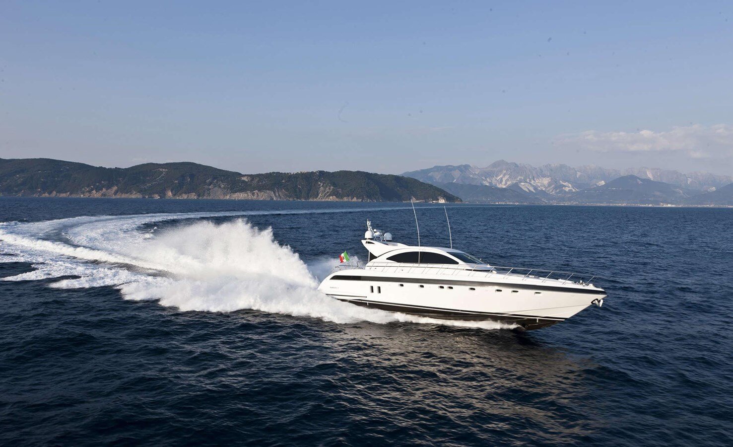 2011 MANGUSTA 75' 6