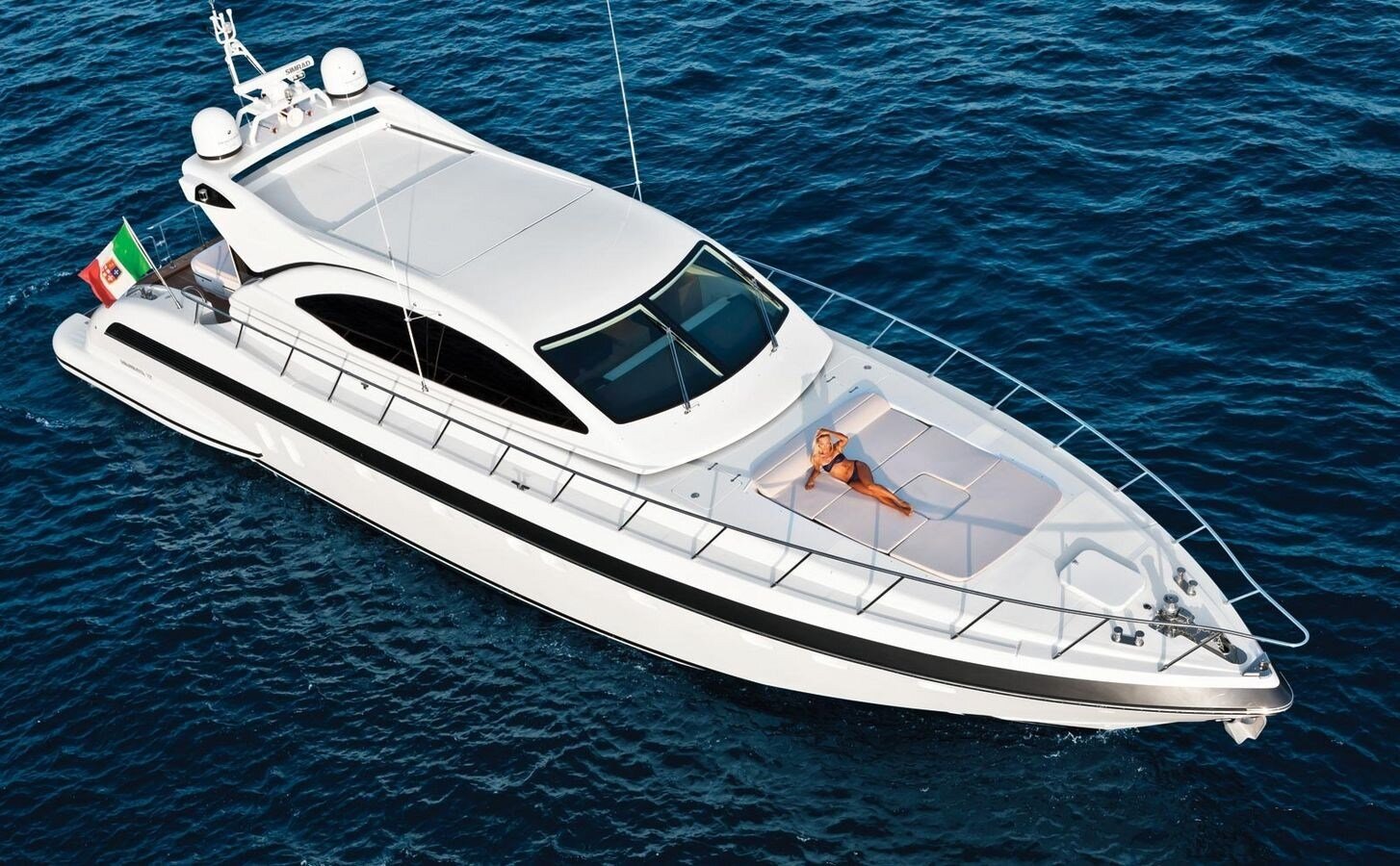 2011 MANGUSTA 75' 6