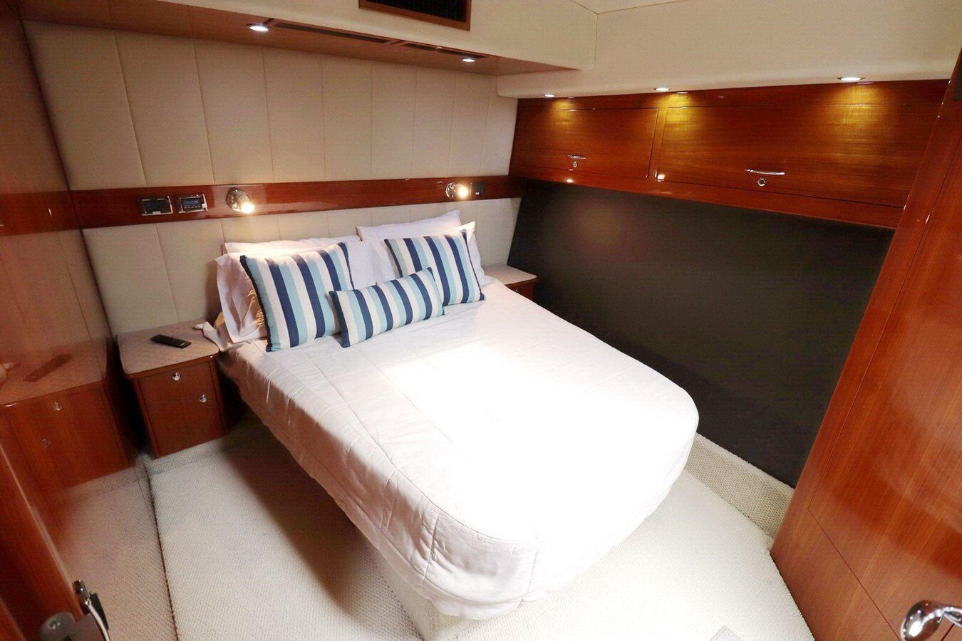 2011-maritimo-54-e07b49