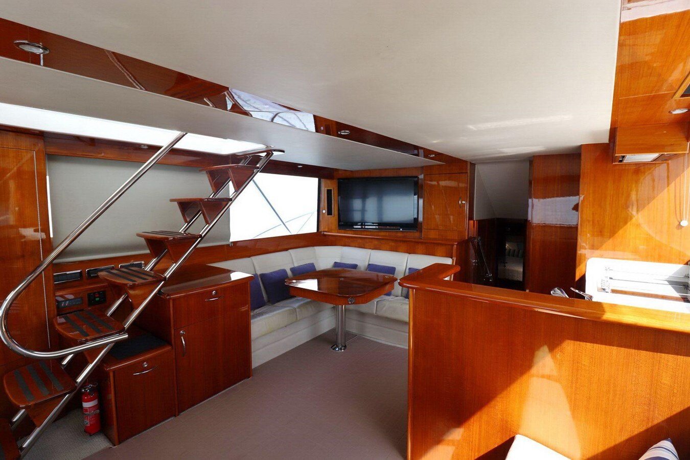 2011-maritimo-54-e07b49