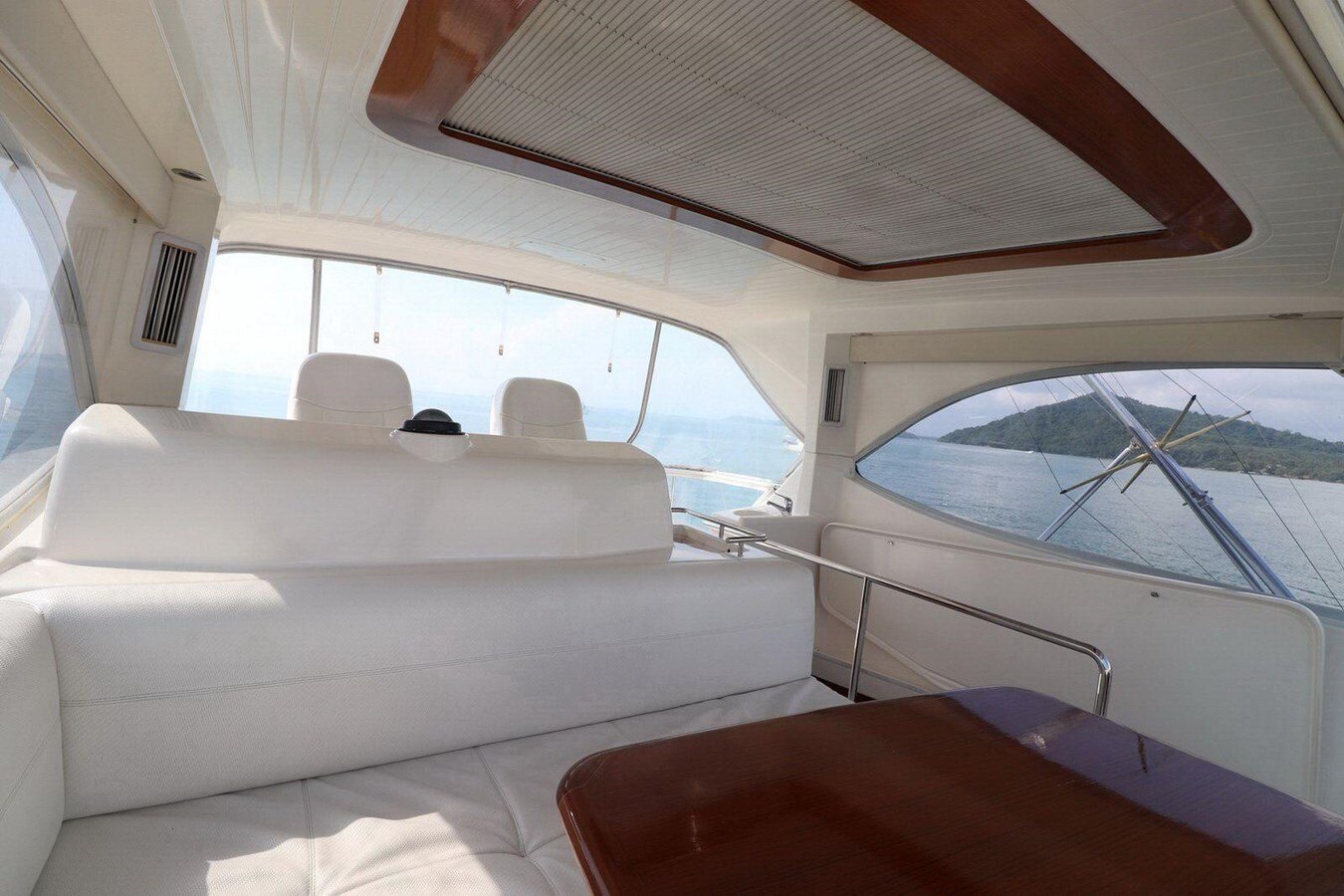 2011-maritimo-54-e07b49