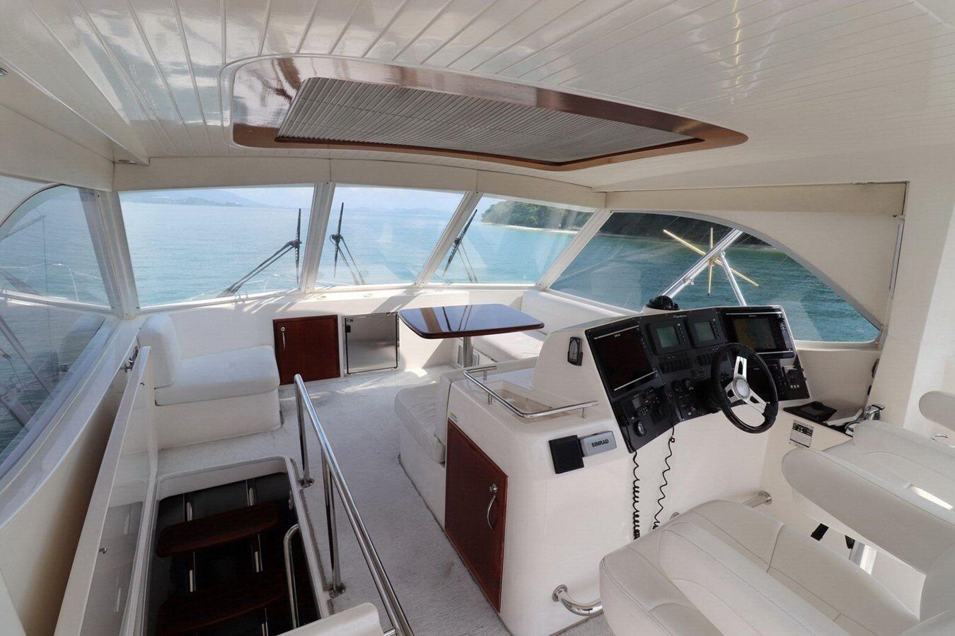 2011-maritimo-54-e07b49