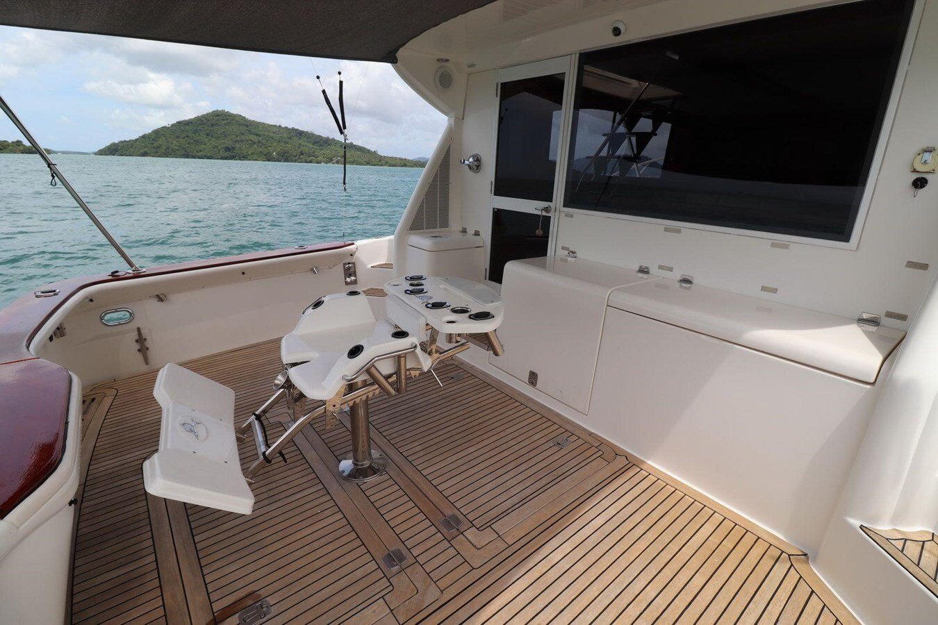 2011-maritimo-54-e07b49