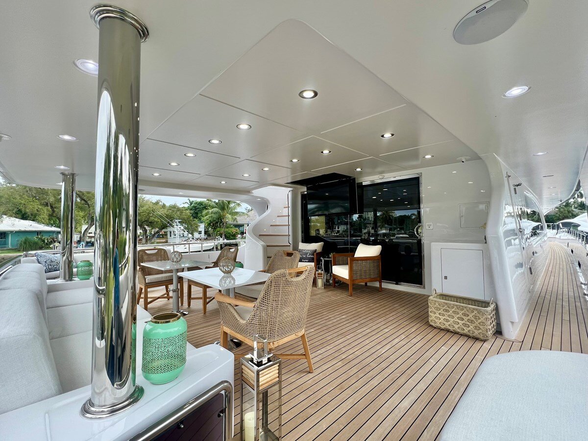 2011-mengi-yay-115-210b05