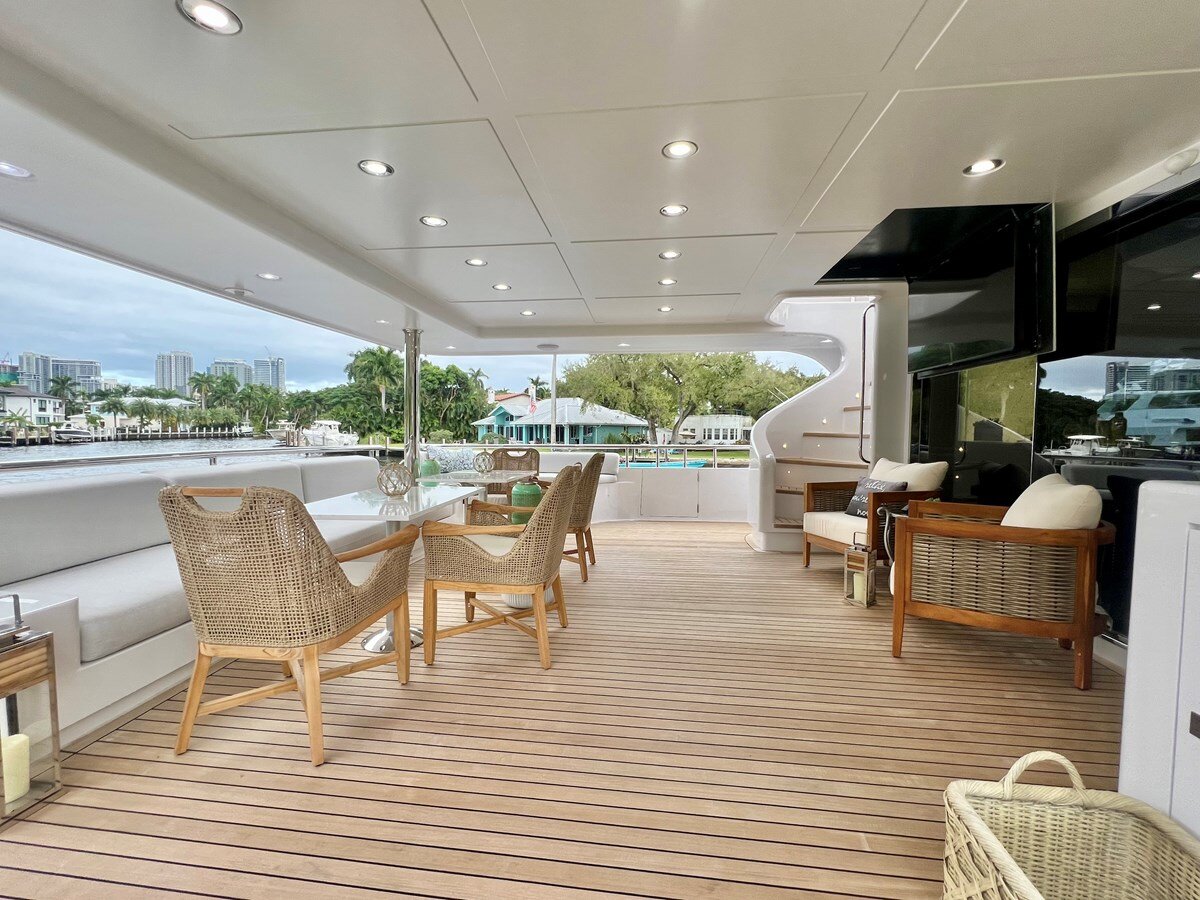 2011-mengi-yay-115-210b05