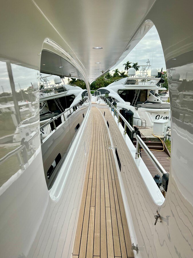 2011-mengi-yay-115-210b05