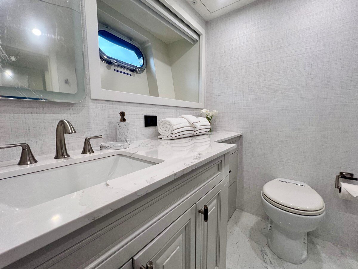 2011-mengi-yay-115-210b05