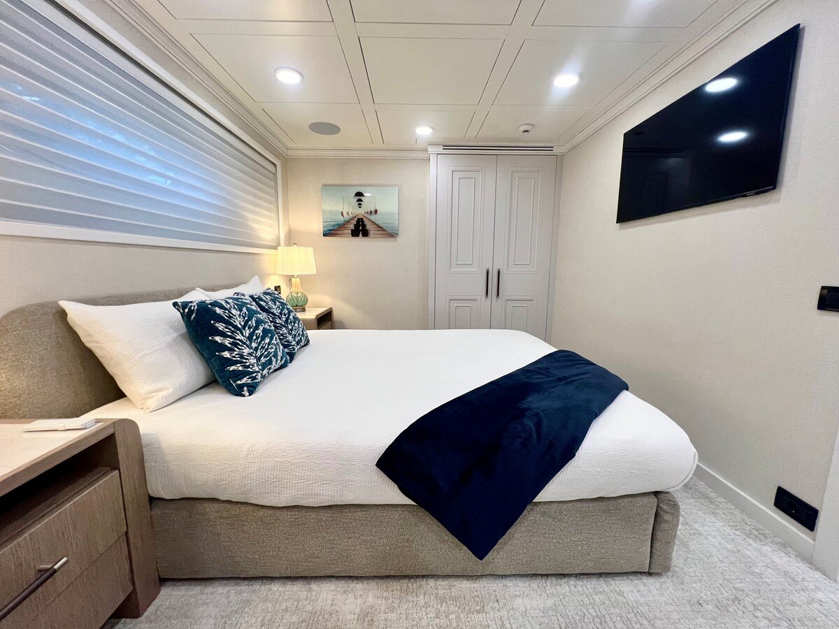 2011-mengi-yay-115-210b05