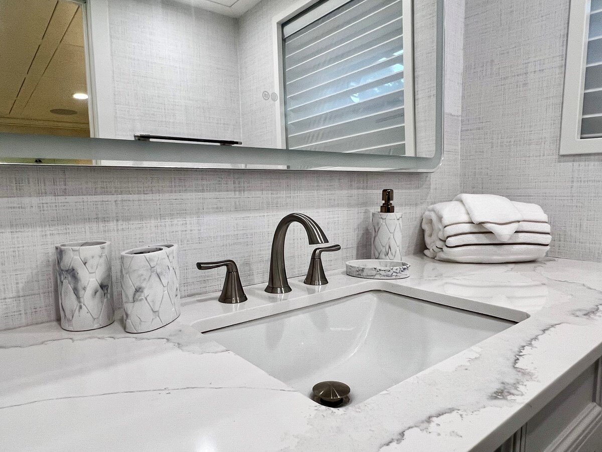 2011-mengi-yay-115-210b05