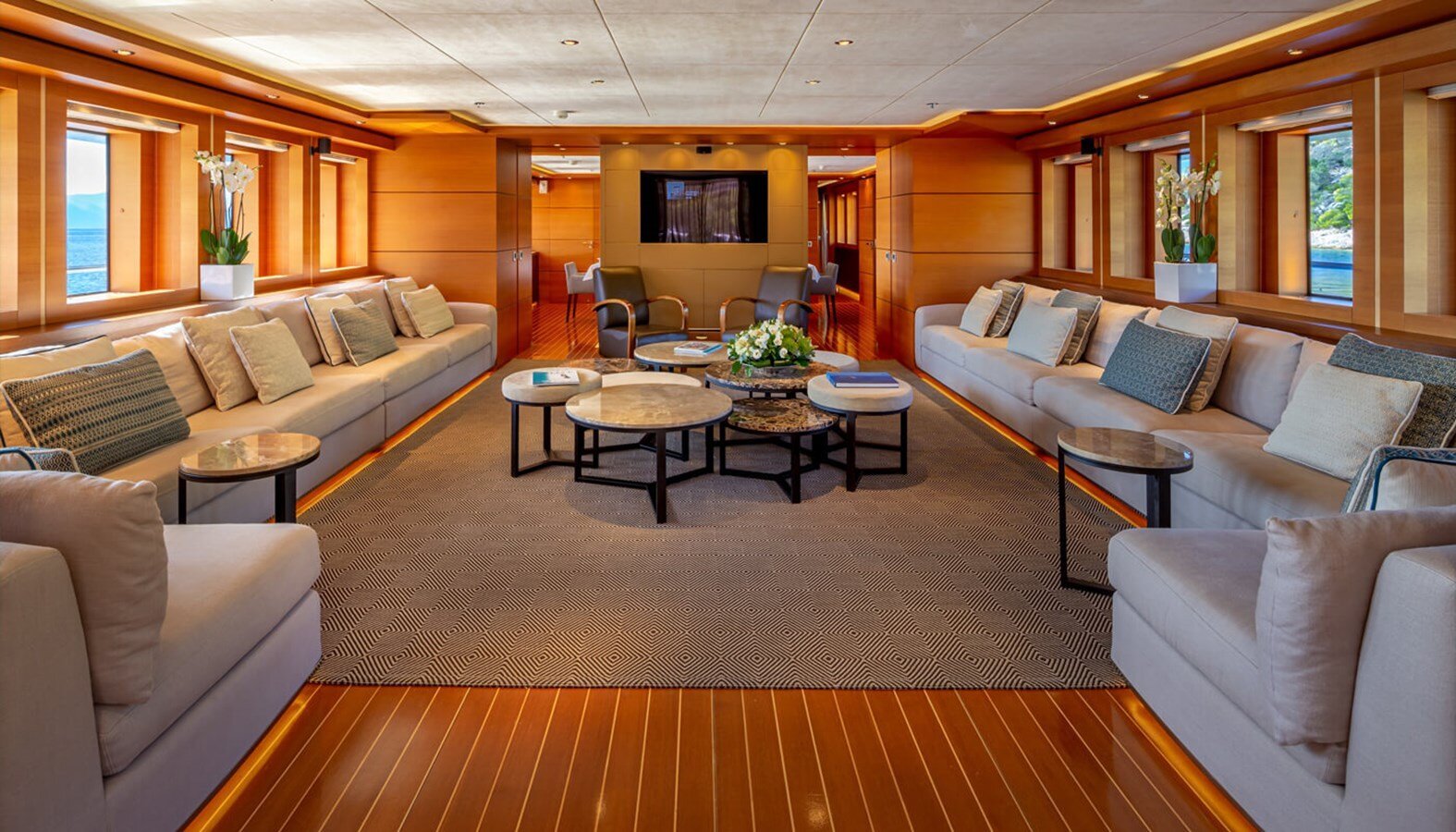 2011 MONDOMARINE 164' 9