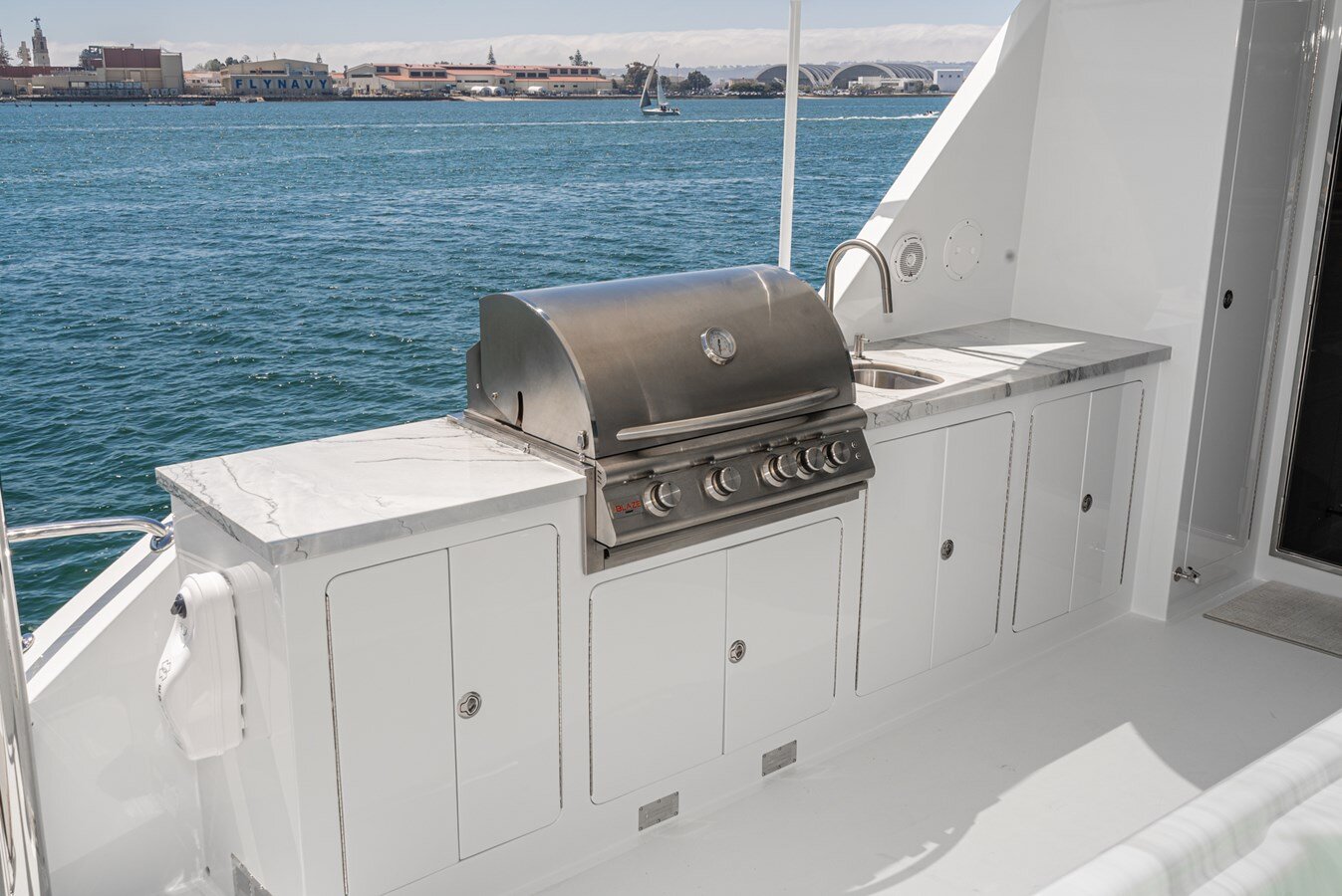 2011-ocean-alexander-92-3e0c95