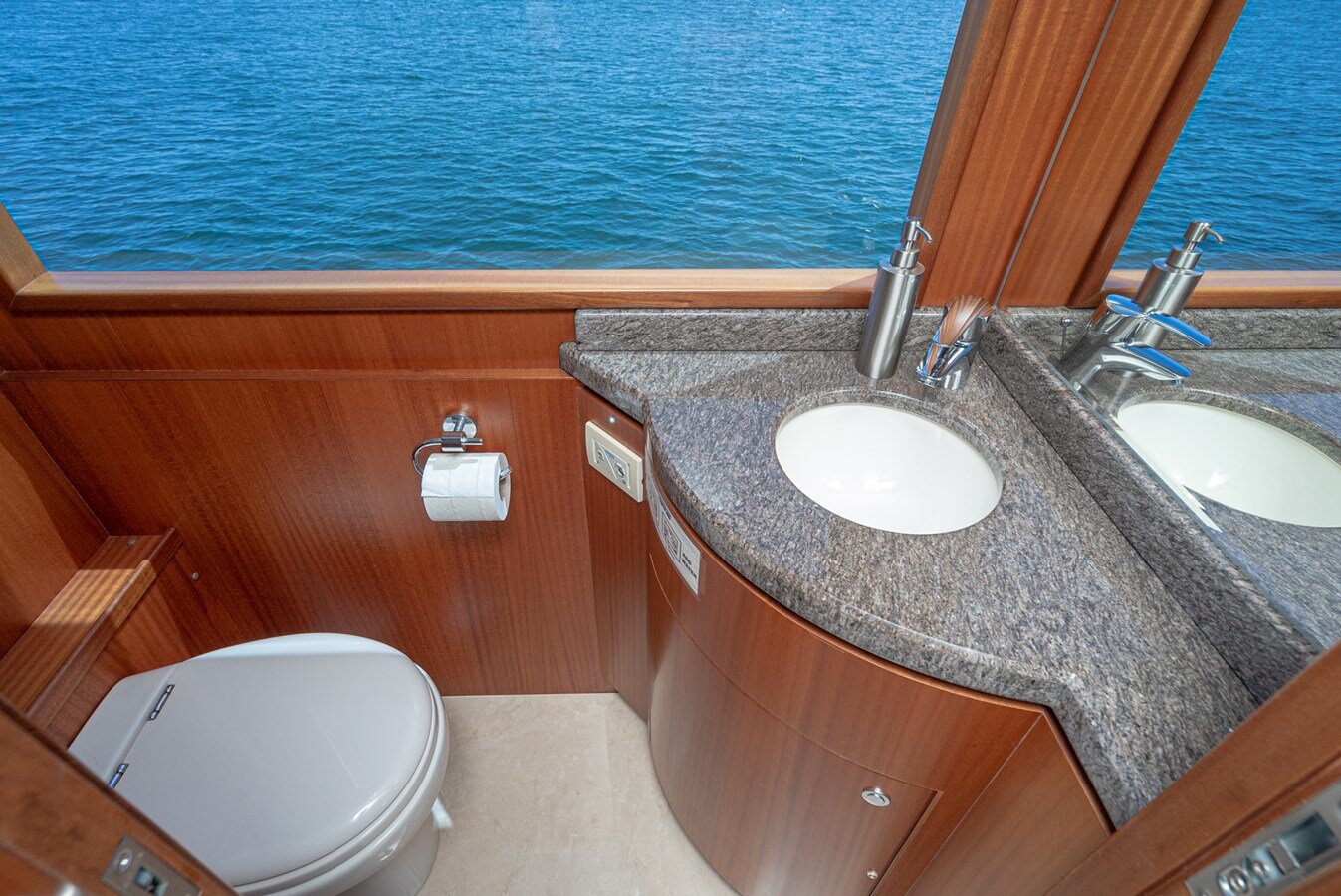 2011-ocean-alexander-92-3e0c95