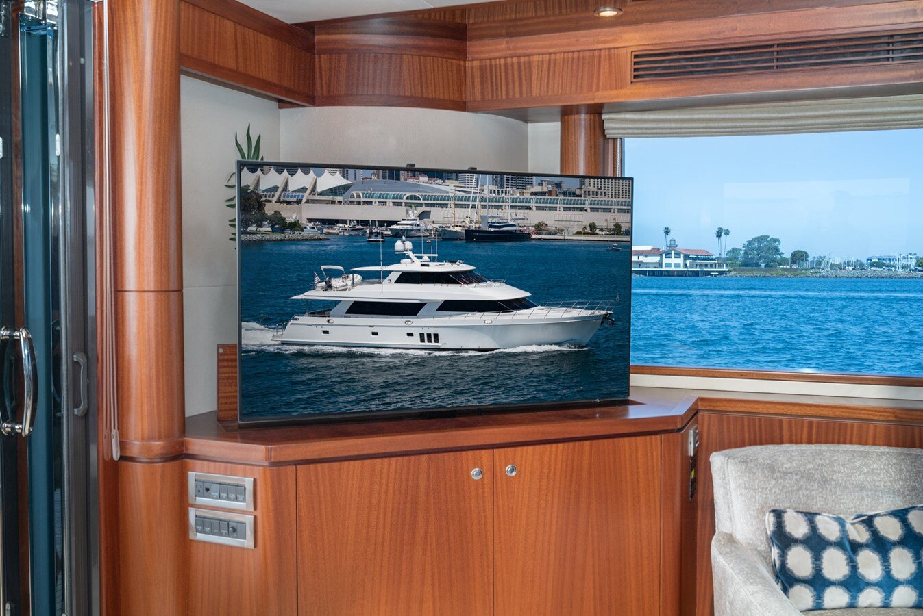 2011-ocean-alexander-92-3e0c95