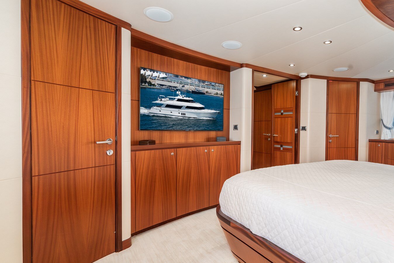 2011-ocean-alexander-92-3e0c95