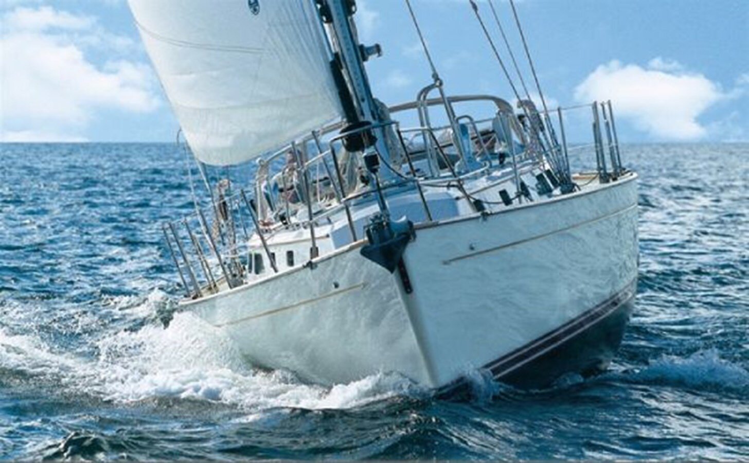 2011-passport-yachts-47-022035