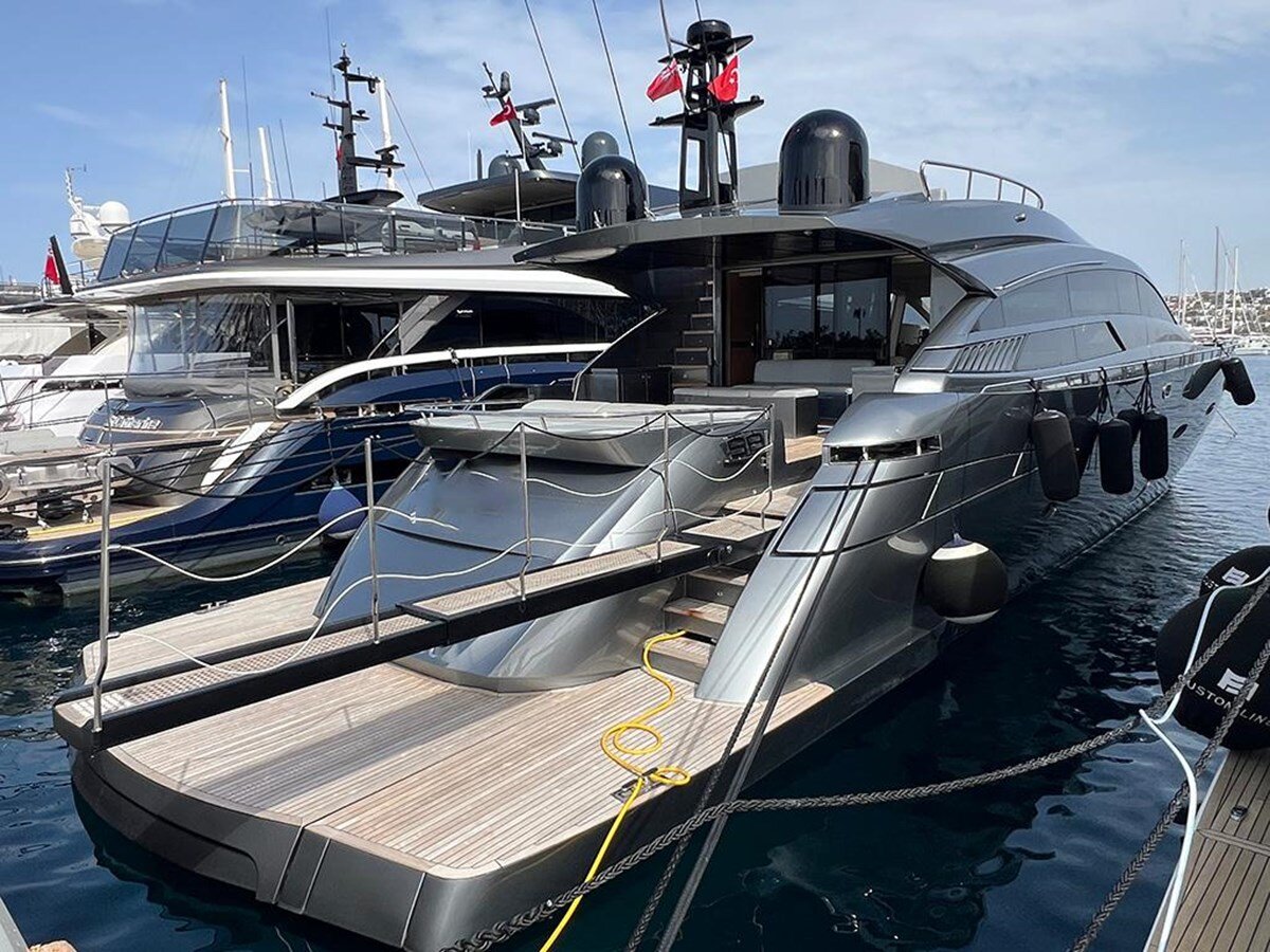 2011-pershing-91-9-80f97a