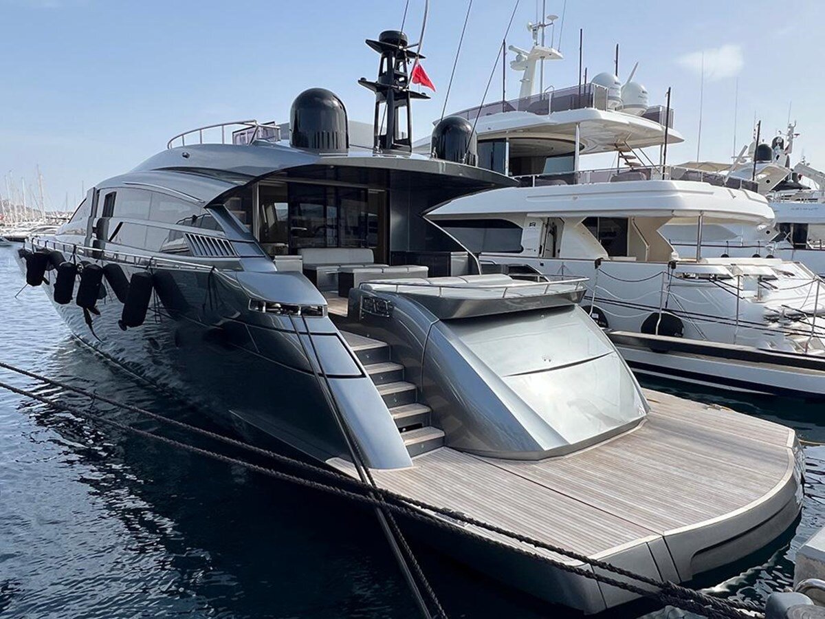 2011-pershing-91-9-80f97a