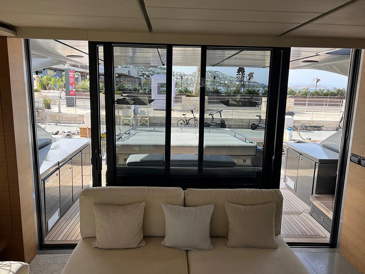 2011-pershing-91-9-80f97a