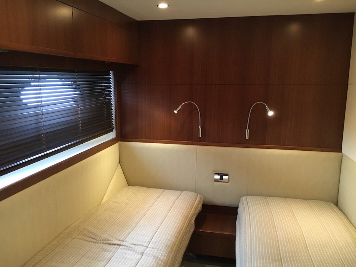 2011-princess-yachts-79-1-808638