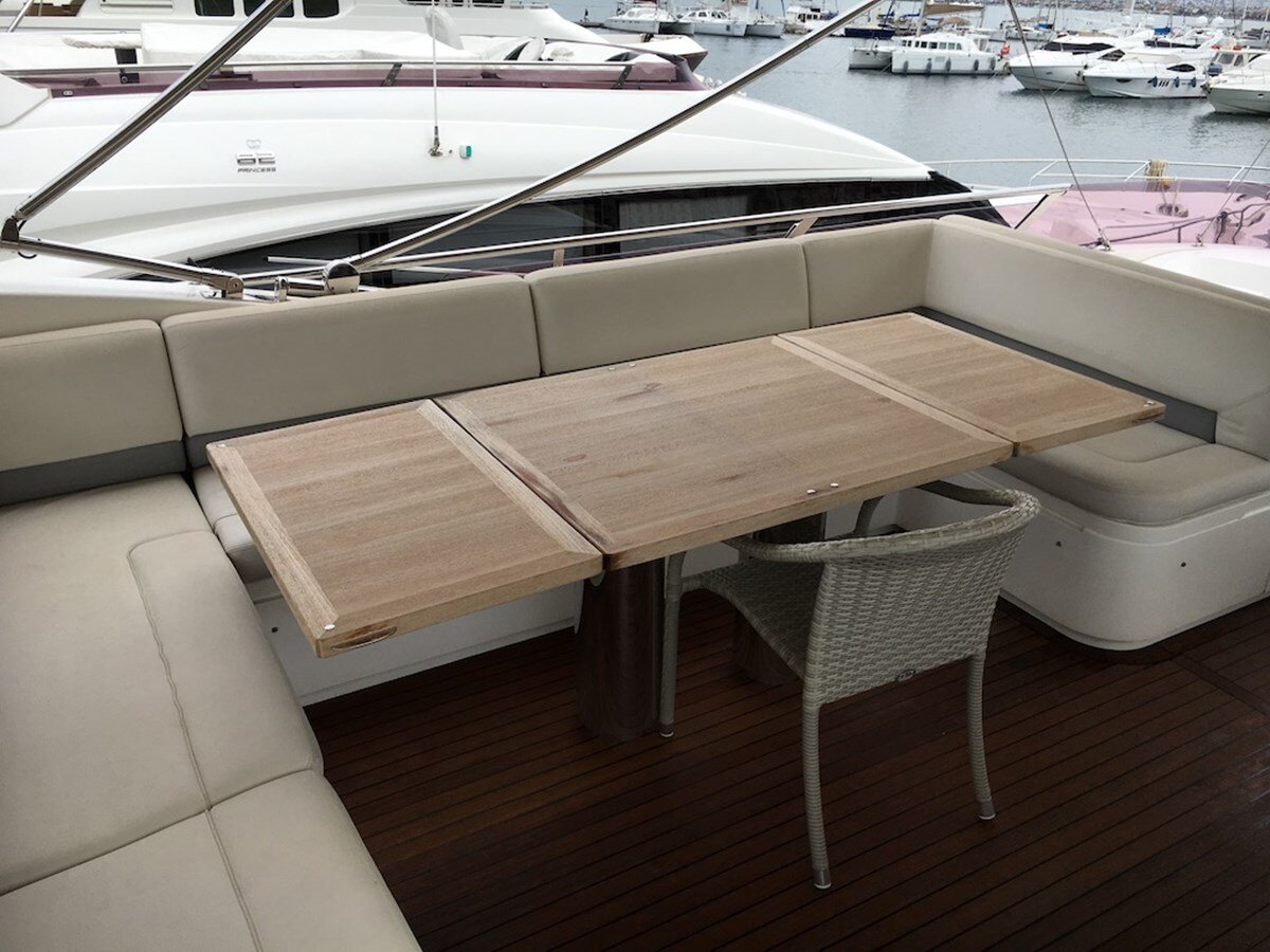 2011-princess-yachts-79-1-808638