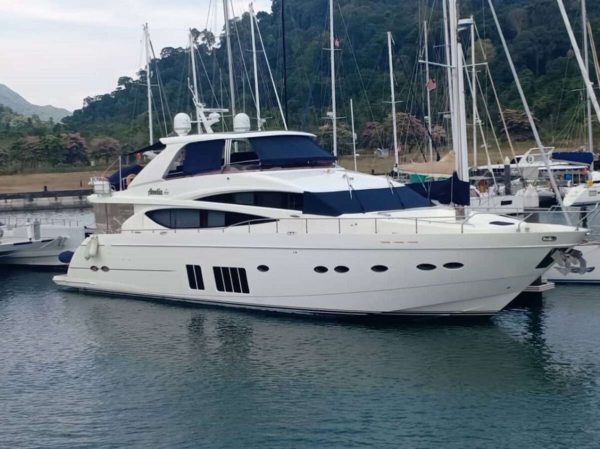 2011-princess-yachts-85-1-a6102b