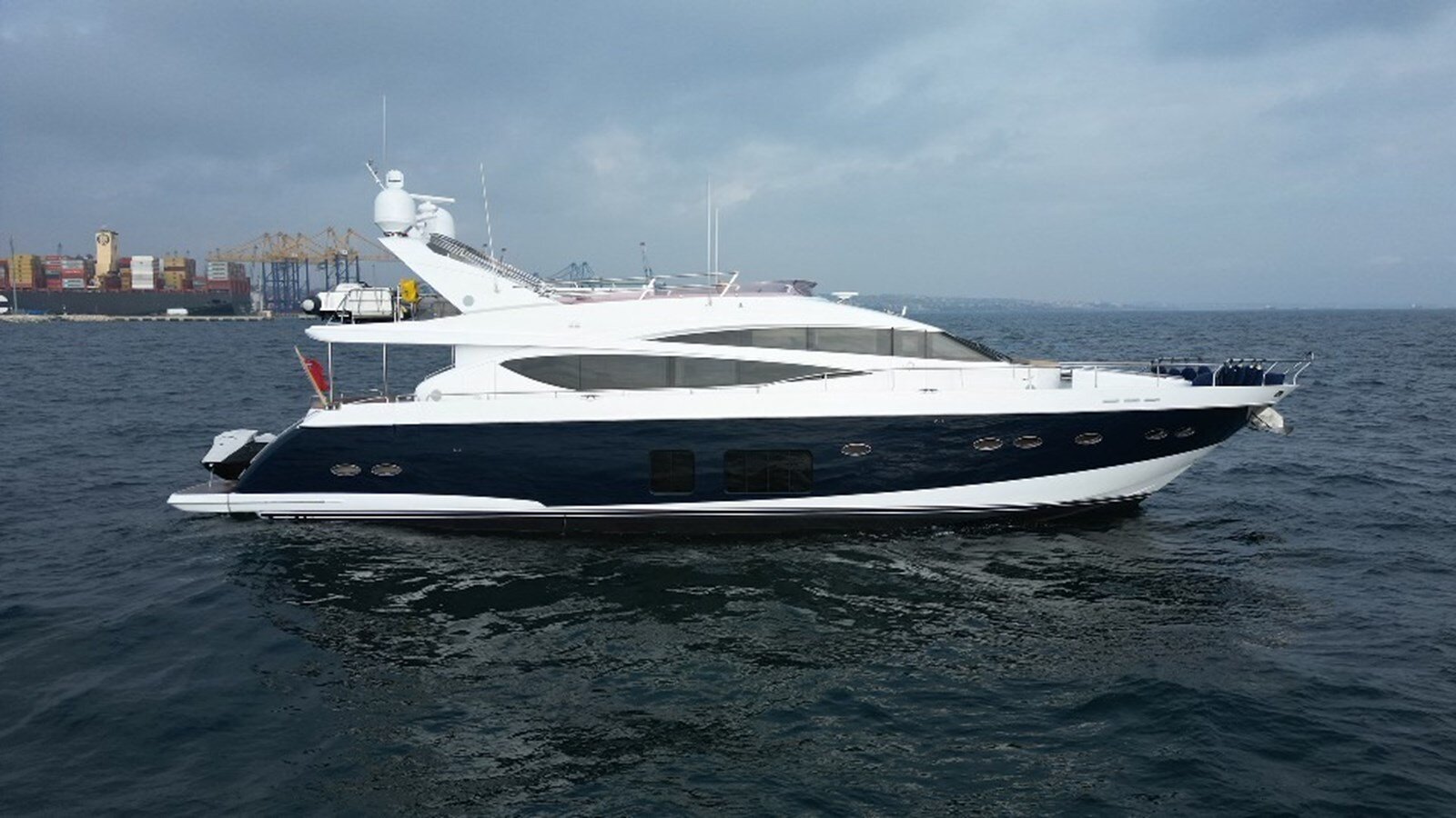 2011-princess-yachts-85-1-fc9450