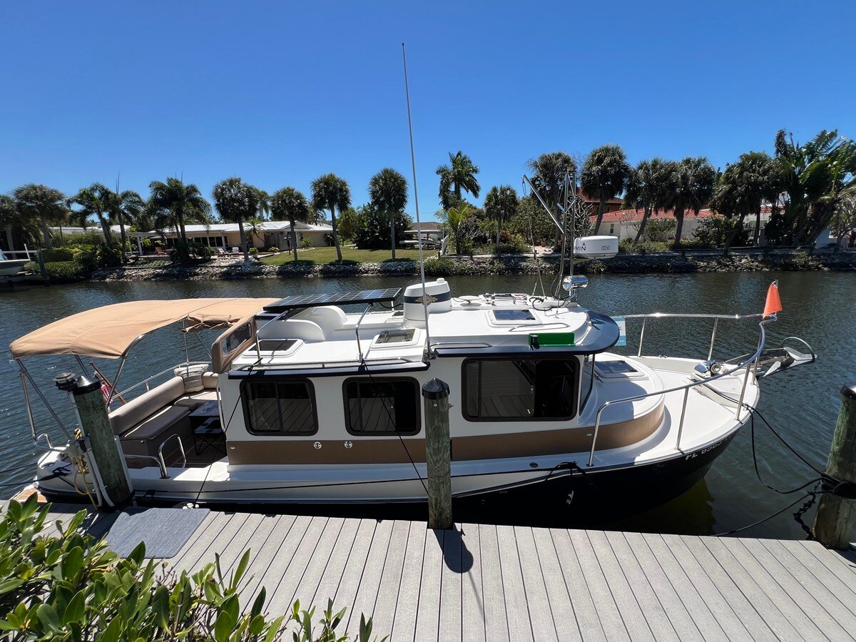 2011-ranger-tugs-27-837fb9