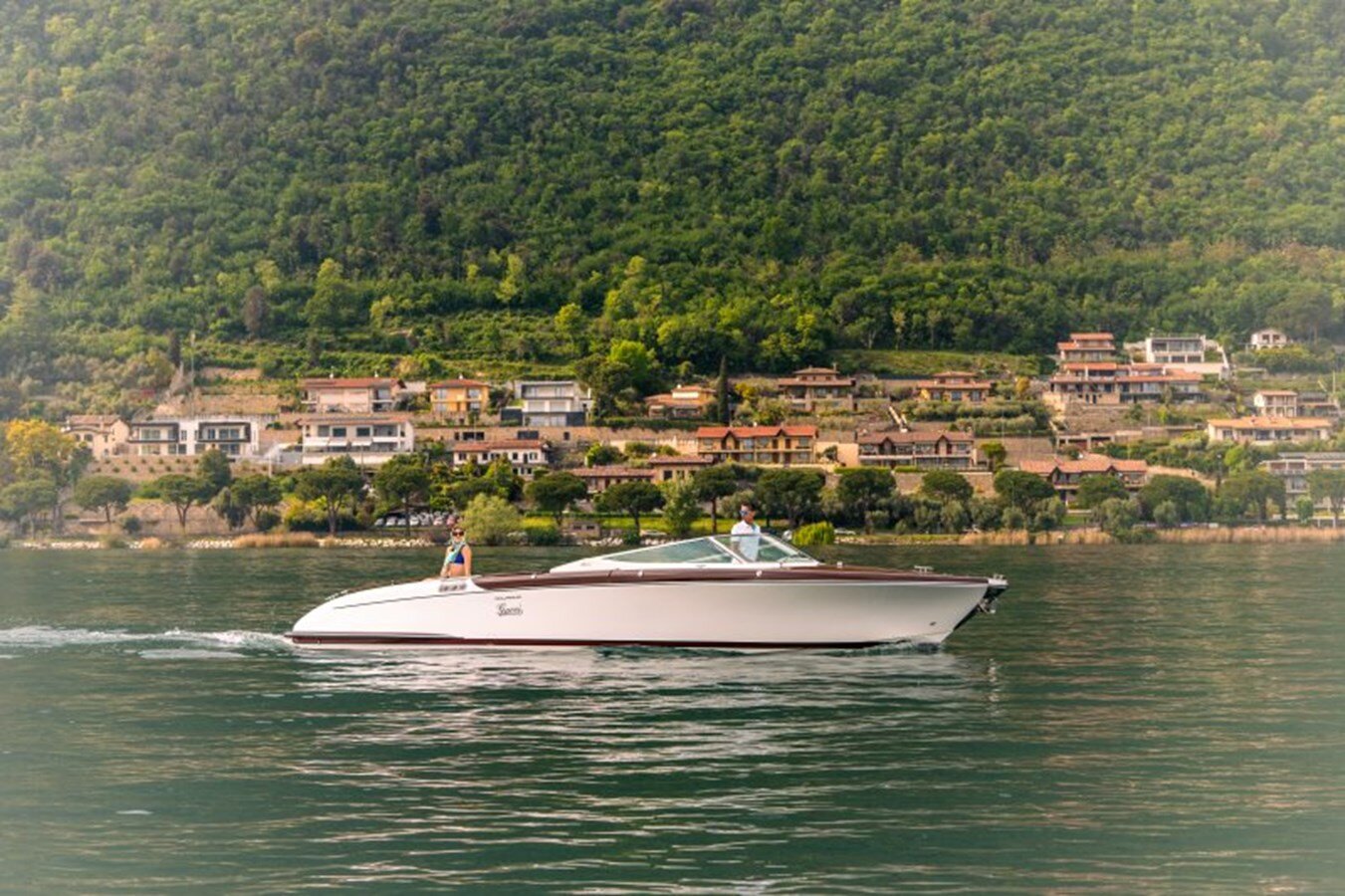 2011-riva-33-1-889c7b