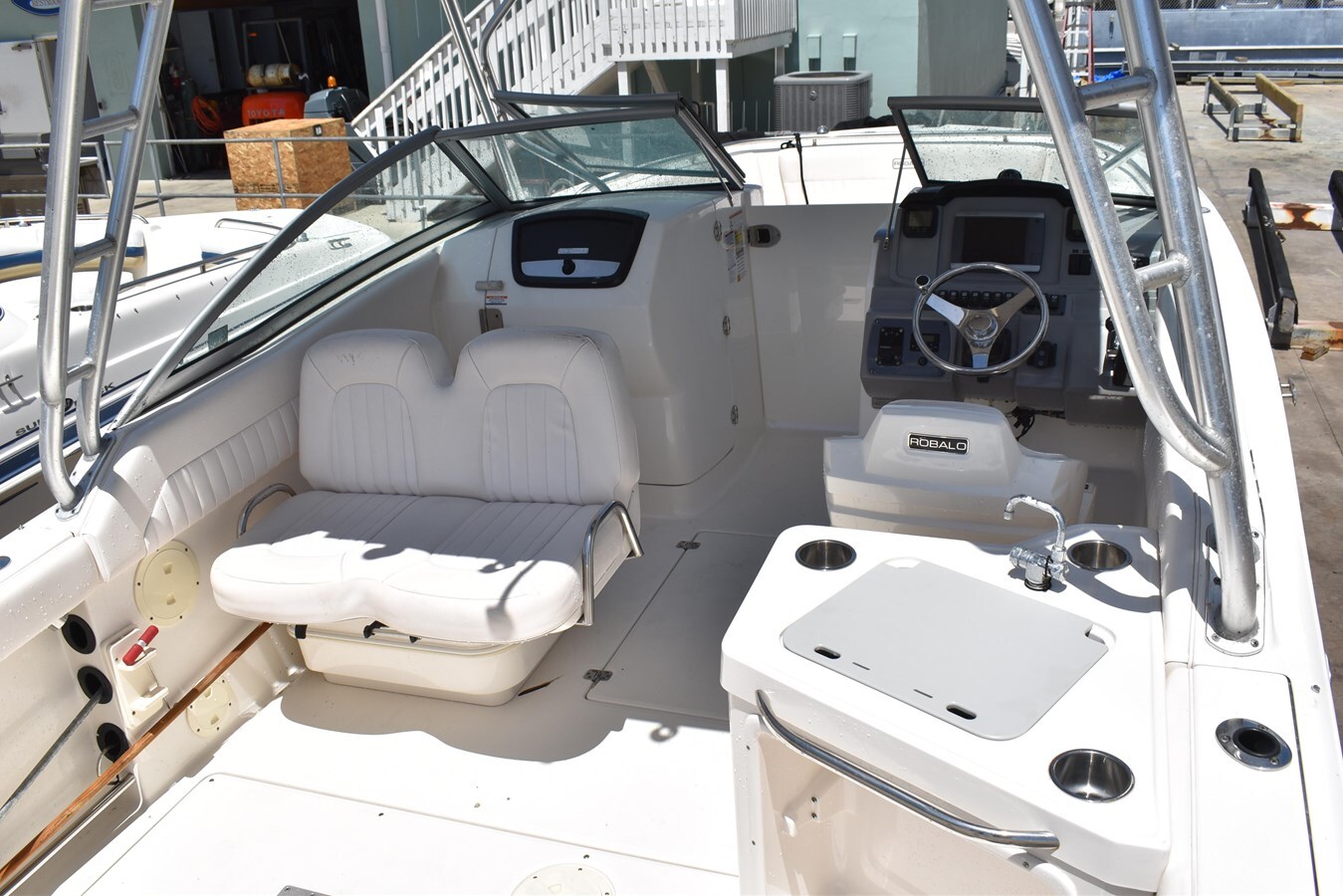 2011-robalo-24-d8bb62