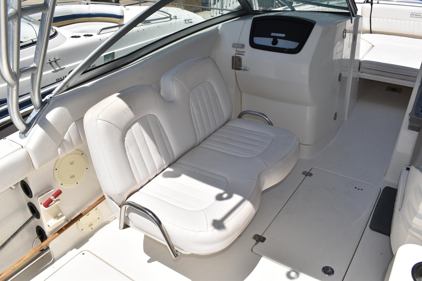 2011-robalo-24-d8bb62