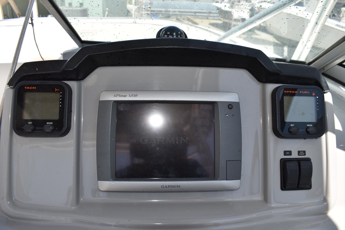 2011-robalo-24-d8bb62