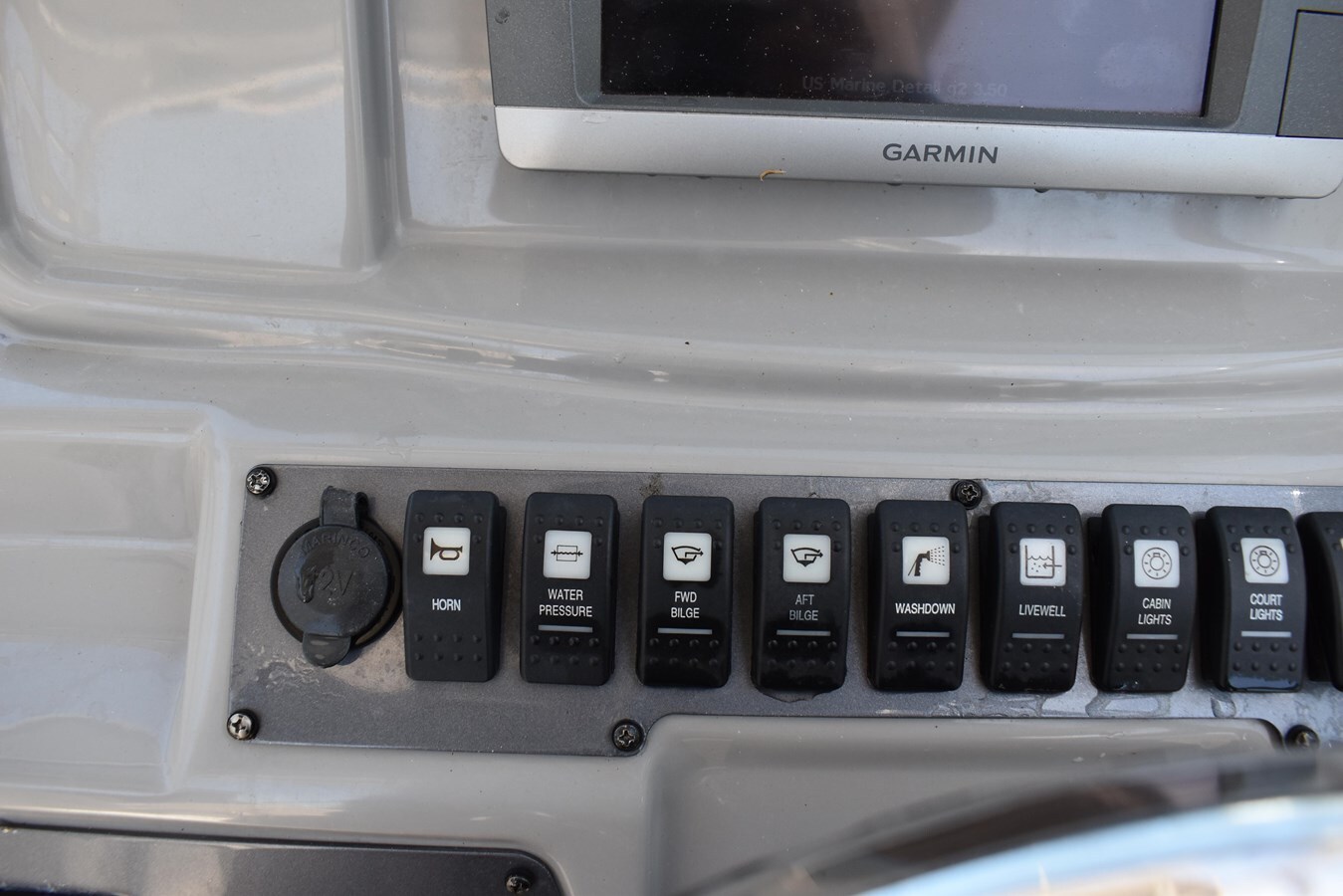 2011-robalo-24-d8bb62