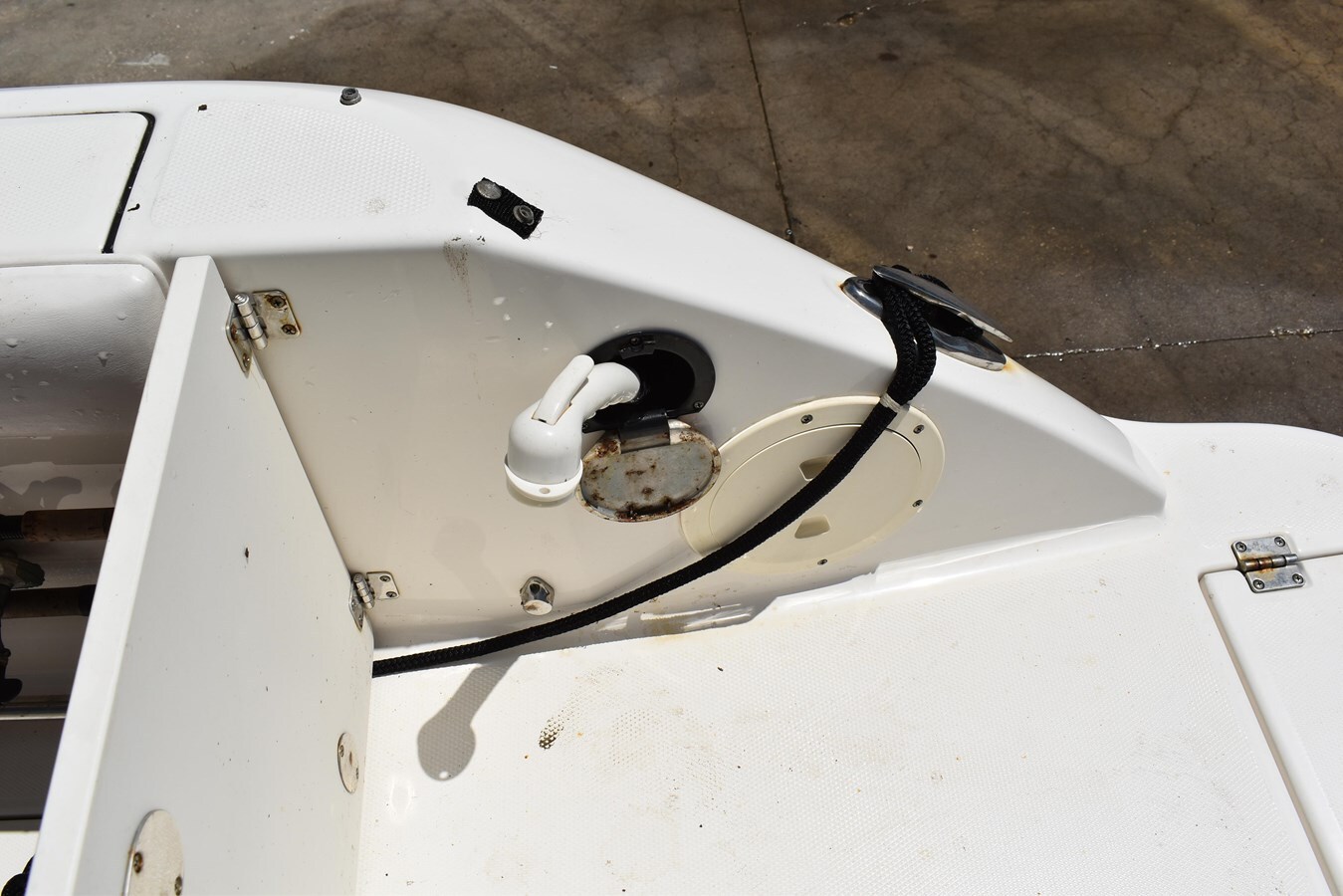 2011-robalo-24-d8bb62