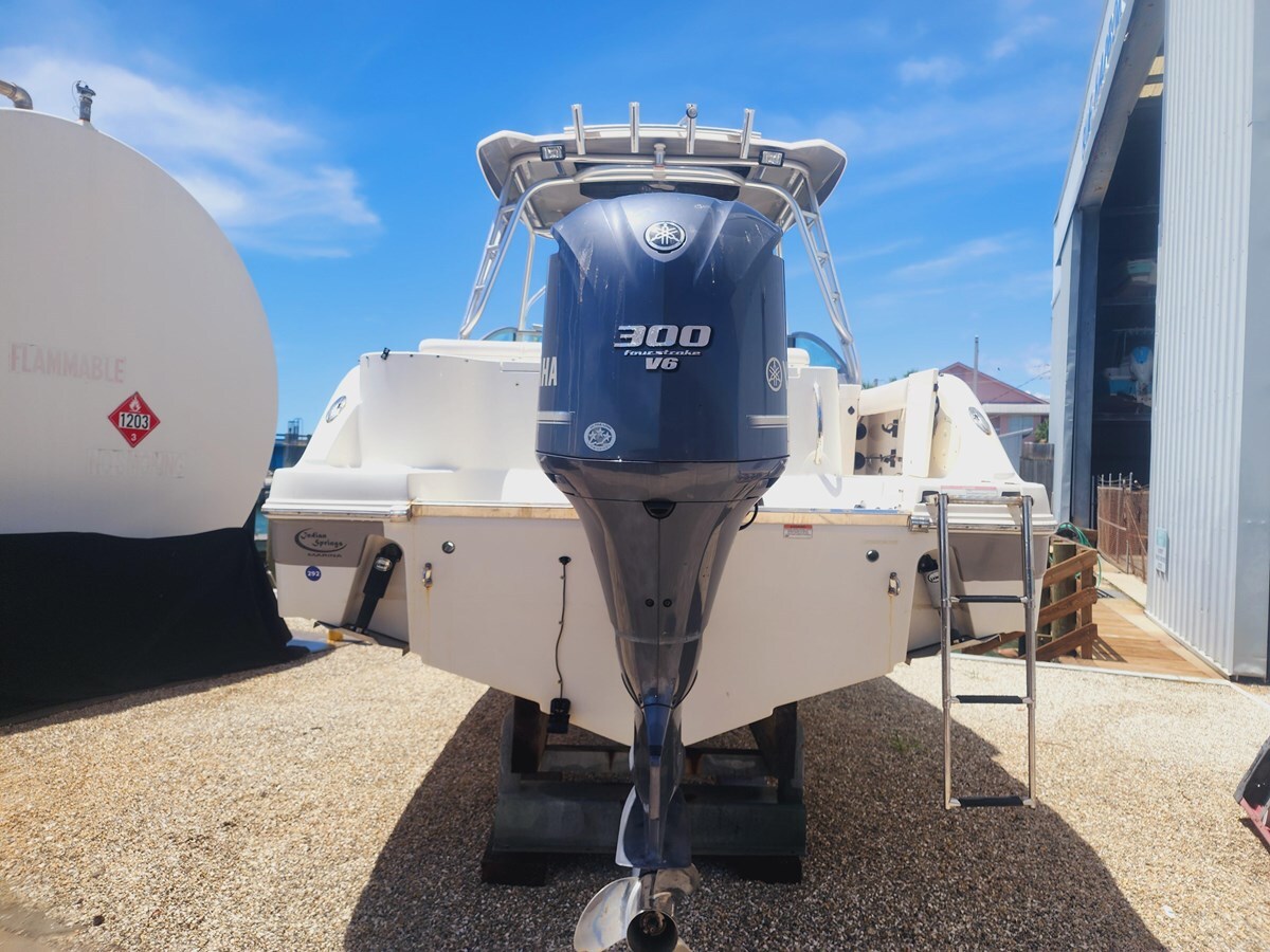 2011-robalo-24-d8bb62