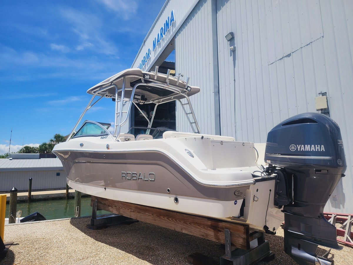 2011-robalo-24-d8bb62