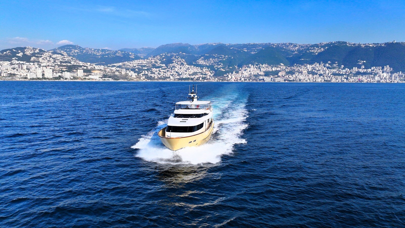 2011-sanlorenzo-90-7-d5d344