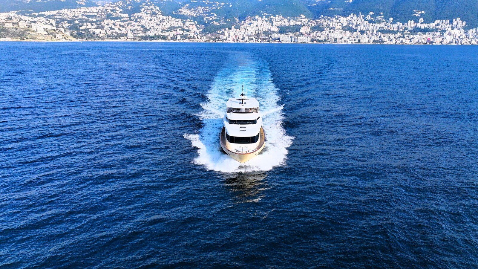 2011-sanlorenzo-90-7-d5d344