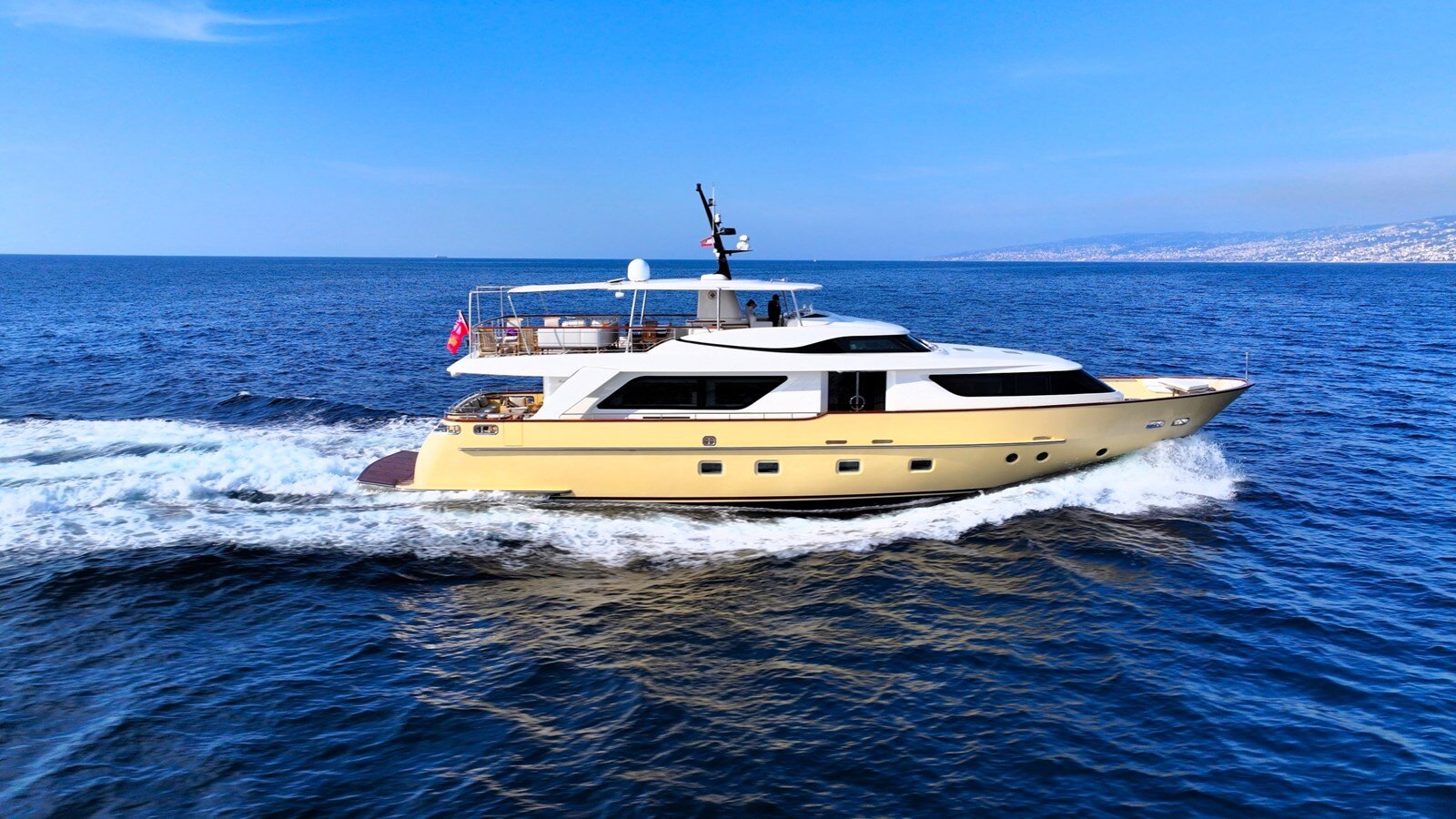 2011-sanlorenzo-90-7-d5d344