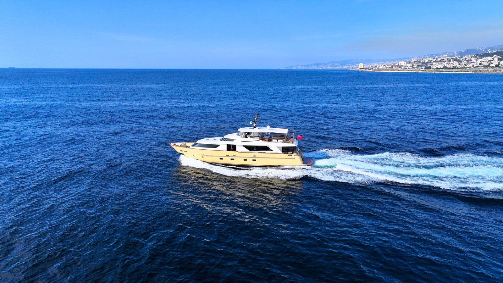 2011-sanlorenzo-90-7-d5d344