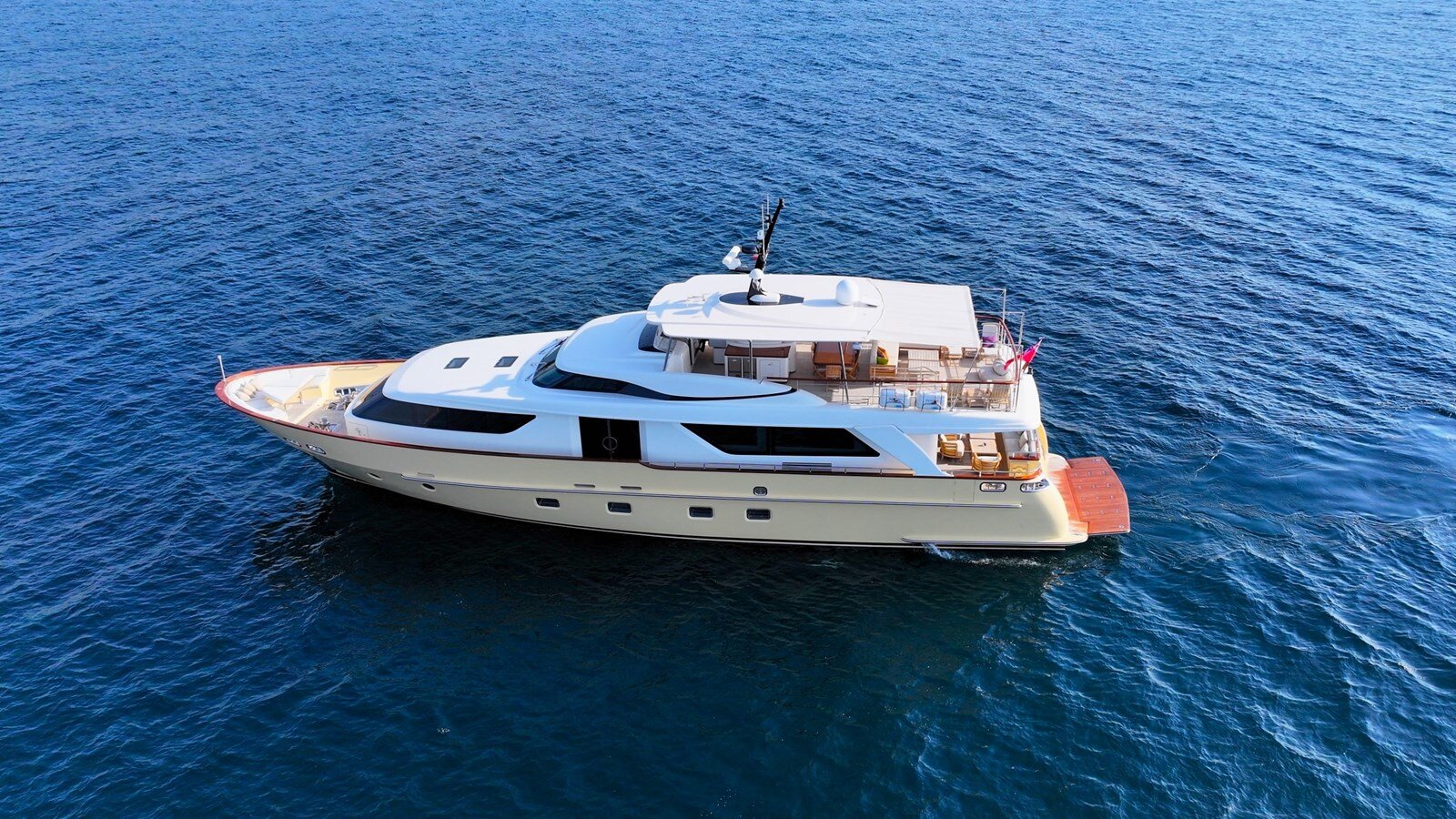 2011-sanlorenzo-90-7-d5d344