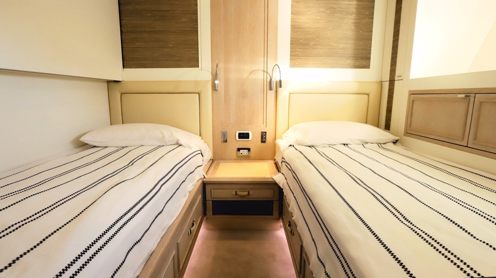 2011-sanlorenzo-90-7-d5d344