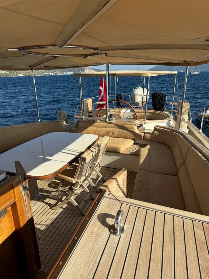 2011-ses-yachts-87-985655