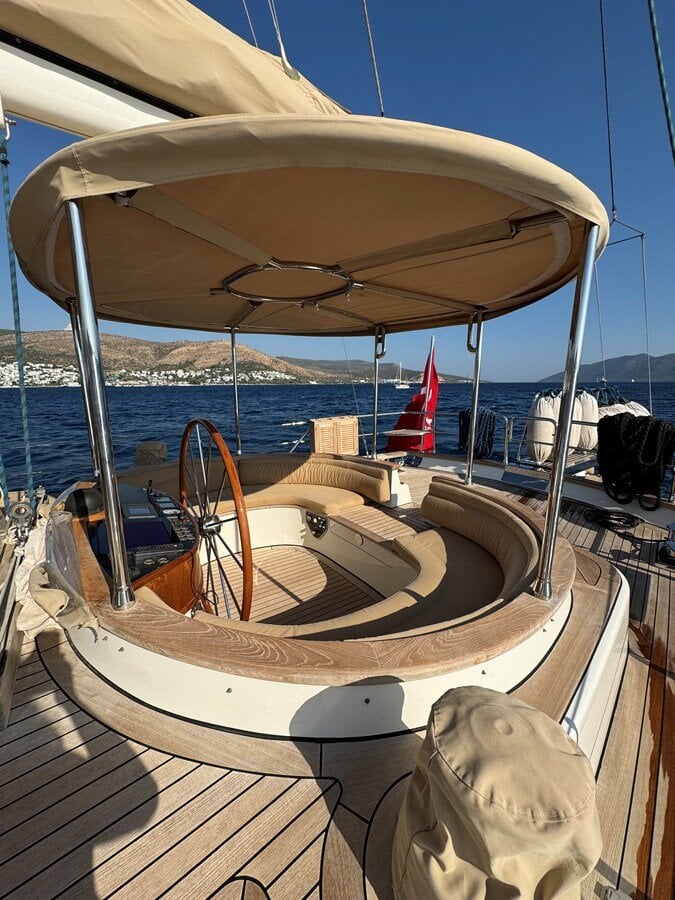 2011-ses-yachts-87-985655