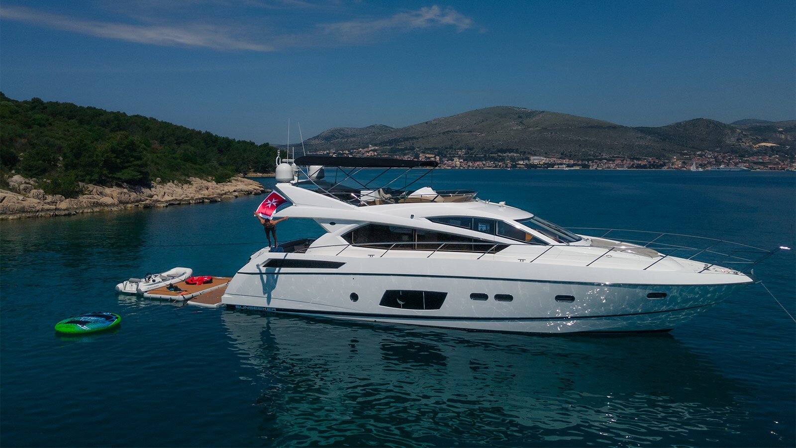 2011-sunseeker-68-11-986ecb