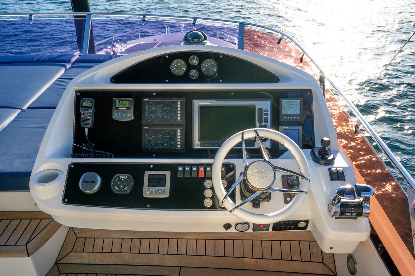 2011-sunseeker-74-2-a78b26