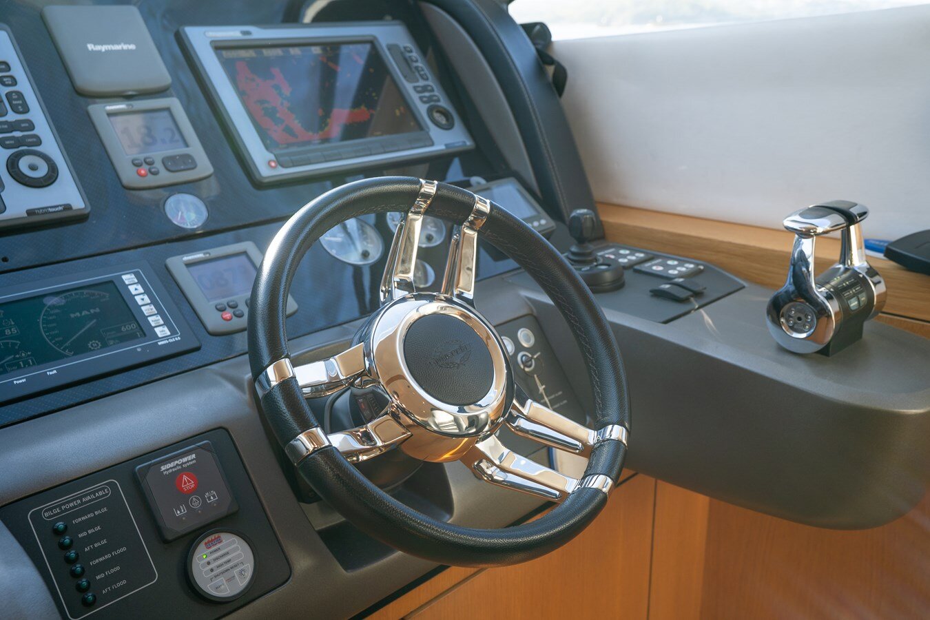 2011-sunseeker-74-2-a78b26