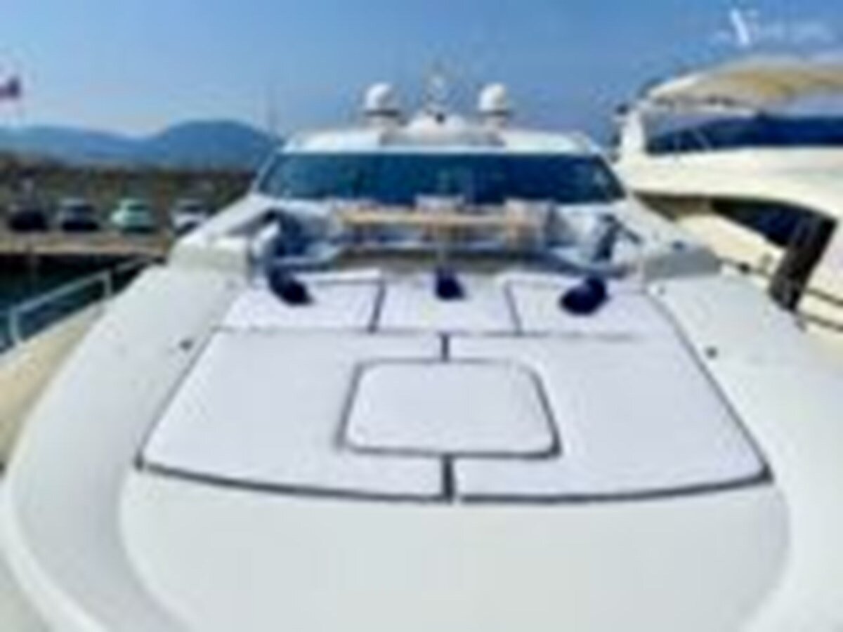 2011 SUNSEEKER 88' 2