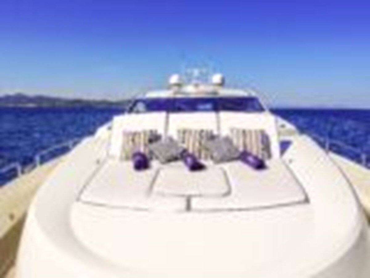 2011 SUNSEEKER 88' 2