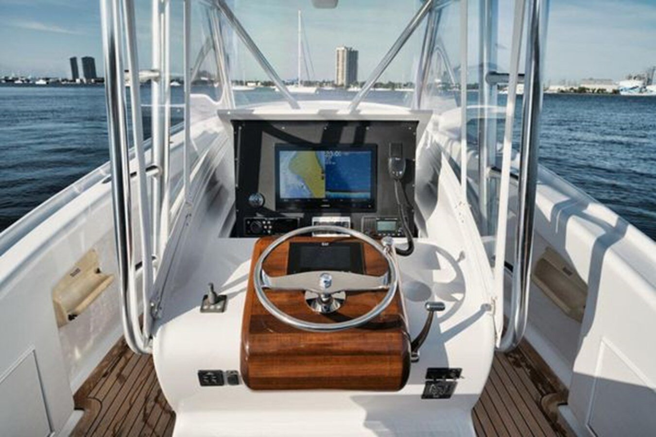 2011-winter-custom-yachts-29-2-3d7681